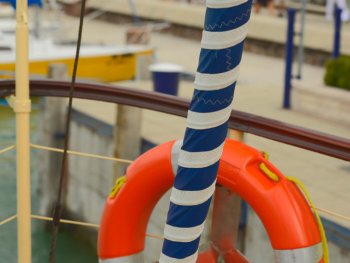 Az Őszöd motoros- vitorlás