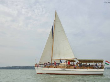 Az Őszöd motoros- vitorlás